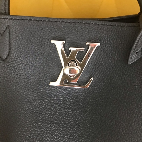 ❤️SOLD❤️ Louis Vuitton Lockme Cabas Leather Tote - Picture 3 of 14